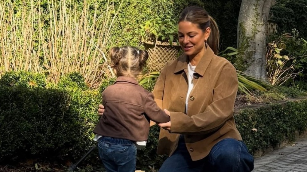 Maria Menounos: Παρακολούθησε την κόρη της σε χριστουγεννιάτικη παράσταση της εκκλησίας [εικόνες]